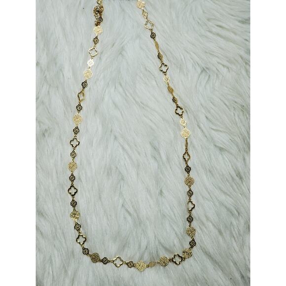 NWT Women's Gold-Tone Clover Snowflakes Earrings Necklace Set - Picture 7 of 8